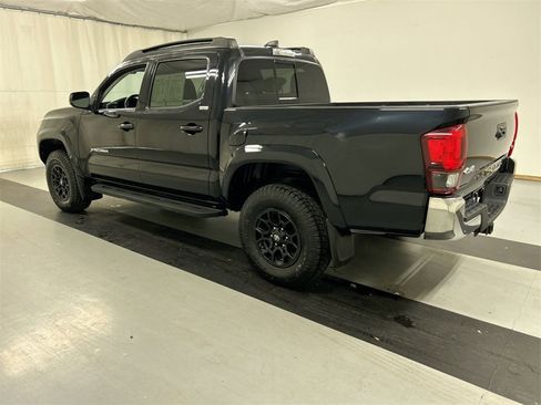 Used 2020 Toyota Tacoma SR5 image 6