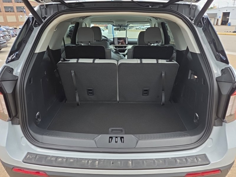 New 2026 Ford Explorer Active w/ Active Comfort Package AWD/4WD image 10