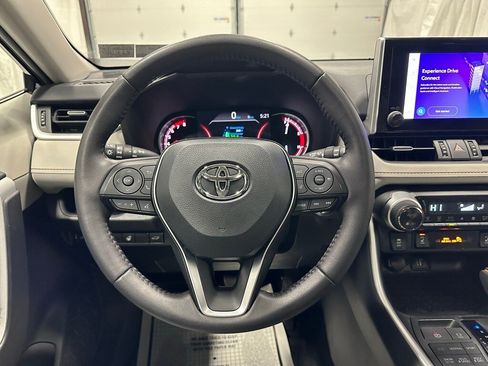 Used 2025 Toyota RAV4 XLE Premium image 18