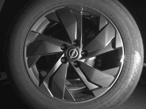 Used 2025 Nissan Rogue SV FWD image 14