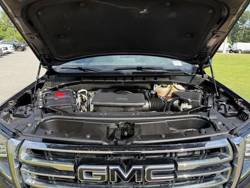 Used 2023 GMC Yukon XL SLT AWD/4WD image 32