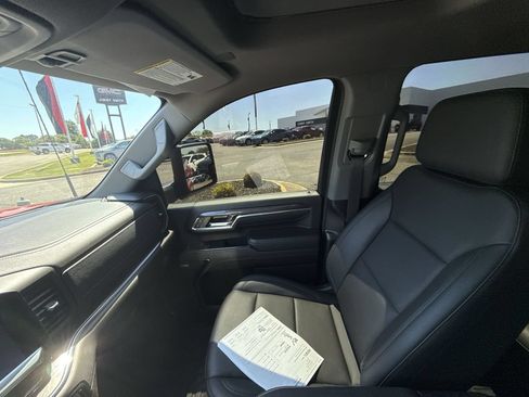 Certified 2024 Chevrolet Silverado 2500 LTZ w/ LTZ Plus Package AWD/4WD image 15