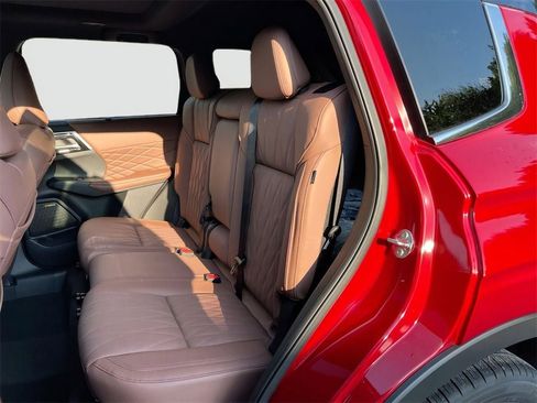New 2025 Mitsubishi Outlander SEL image 30