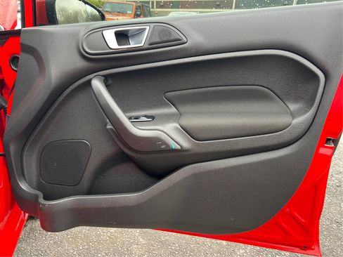 Used 2015 Ford Fiesta SE FWD image 18