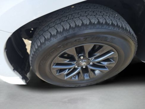 Used 2021 Lexus GX 460 Premium w/ Premium Package AWD/4WD image 13