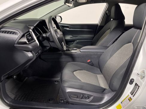 Certified 2022 Toyota Camry LE image 12