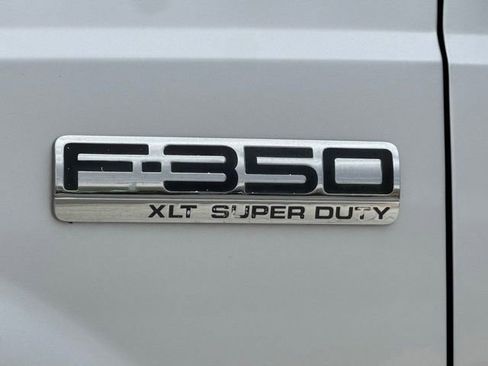 Used 2005 Ford F350 XLT image 10