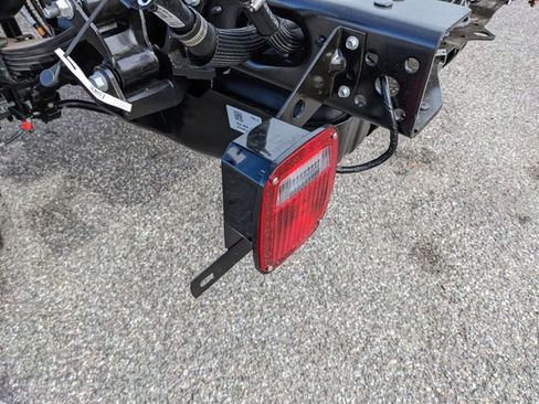 New 2026 Ford F550 4x4 Regular Cab Super Duty image 10