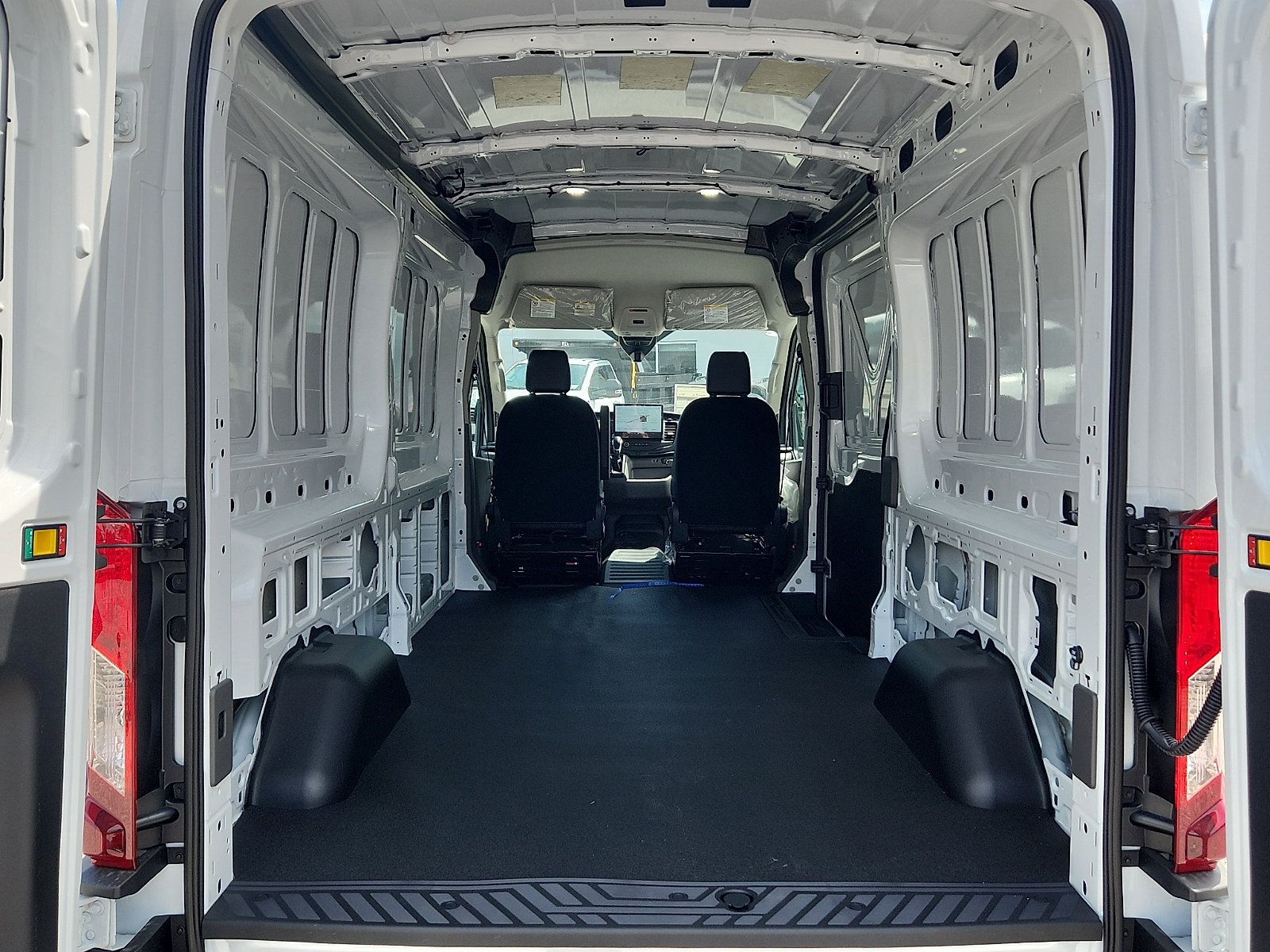 New 2026 Ford Transit 250 148 Medium Roof RWD image 14