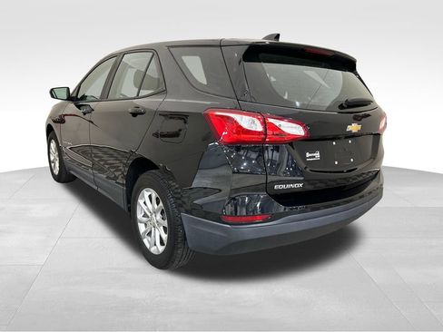 Used 2020 Chevrolet Equinox LS FWD image 3