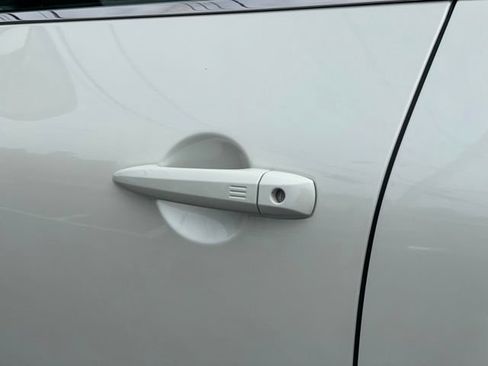 Certified 2024 Nissan Pathfinder SL AWD/4WD image 25