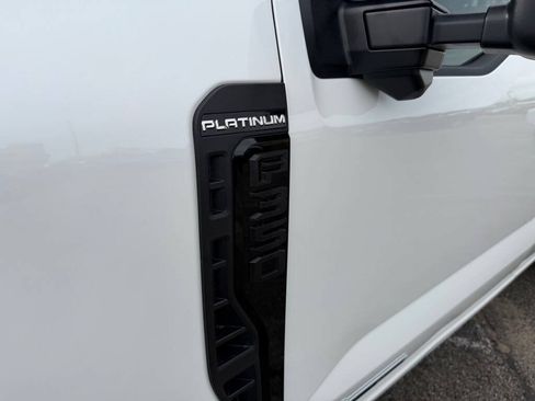 Used 2025 Ford F350 Platinum w/ FX4 Off-Road Package AWD/4WD image 10