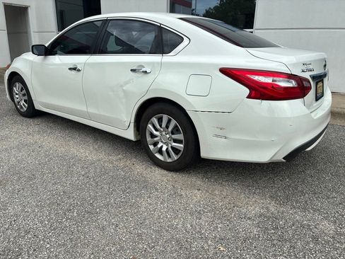 Used 2017 Nissan Altima 2.5 FWD image 4
