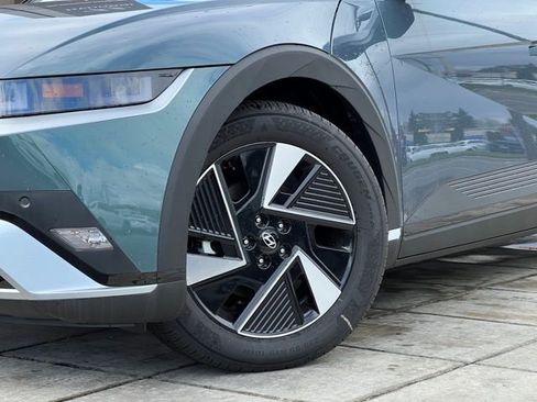 New 2026 Hyundai Ioniq 5 SEL image 2