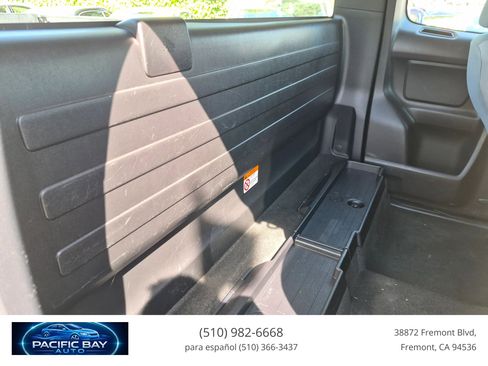 Used 2018 Toyota Tacoma SR RWD image 16