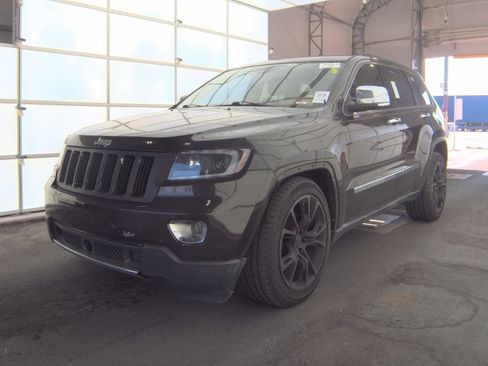 Used 2011 Jeep Grand Cherokee Overland Summit image 2