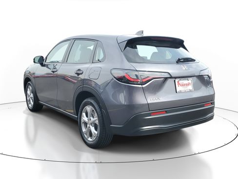 Used 2023 Honda HR-V LX image 3