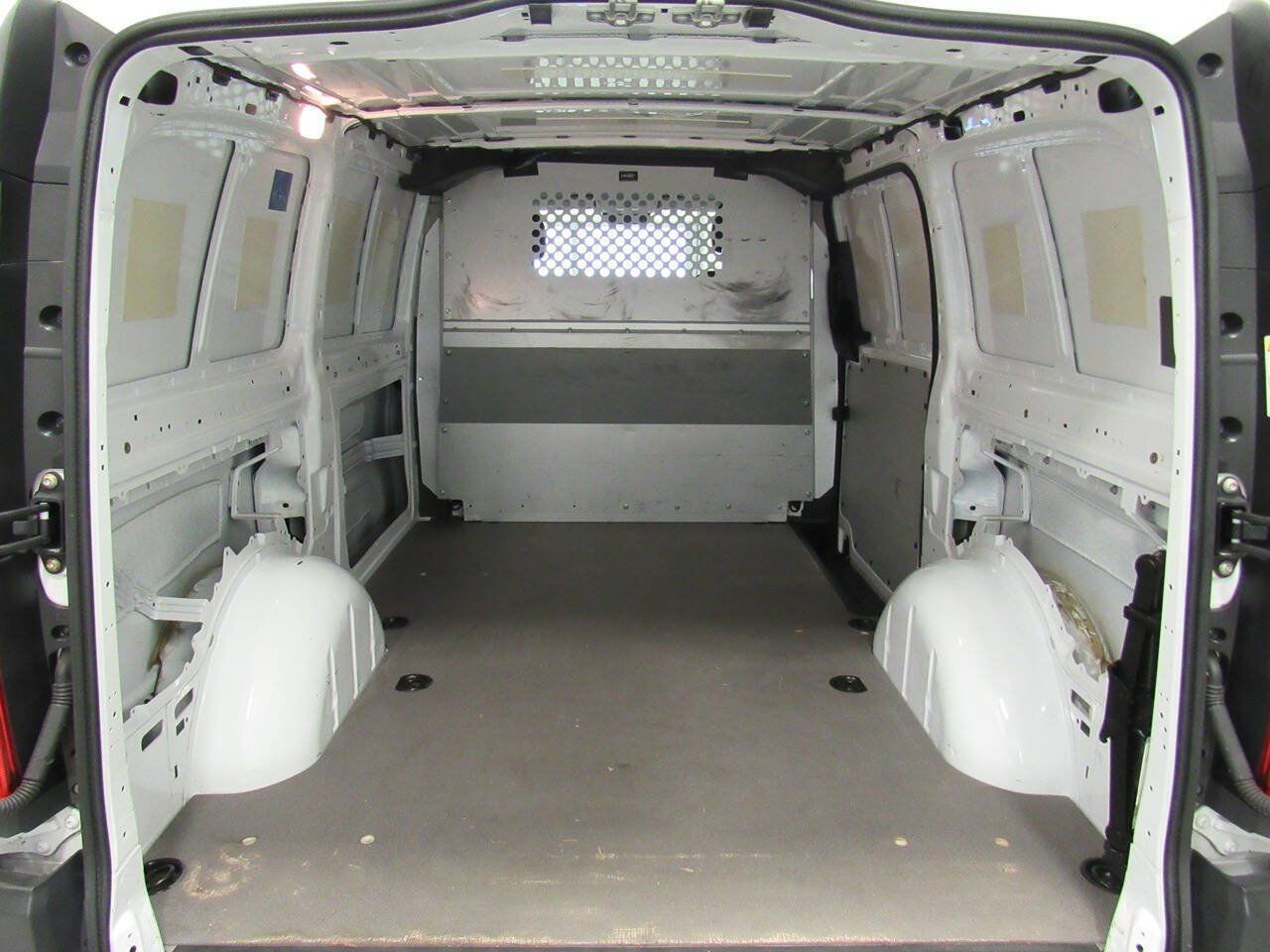 Used 2022 Mercedes-Benz Metris image 16
