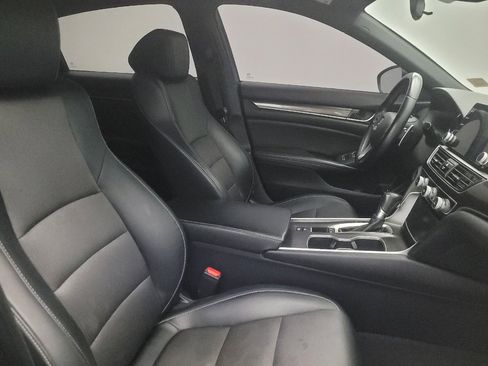 Used 2018 Honda Accord Sport image 21