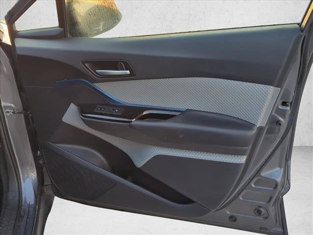 Used 2019 Toyota C-HR XLE FWD image 17