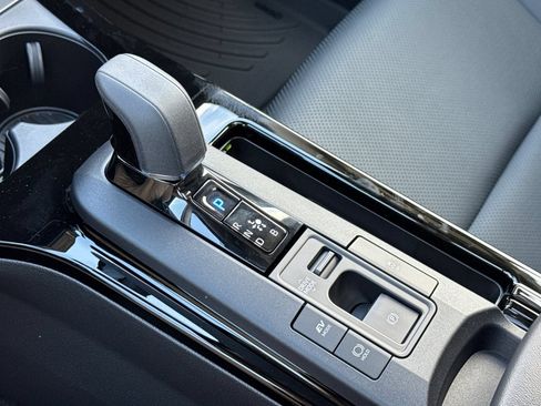 New 2027 Toyota Prius XLE FWD image 25
