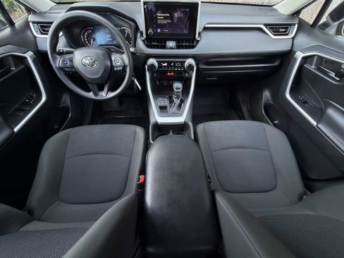Used 2023 Toyota RAV4 LE AWD/4WD image 10