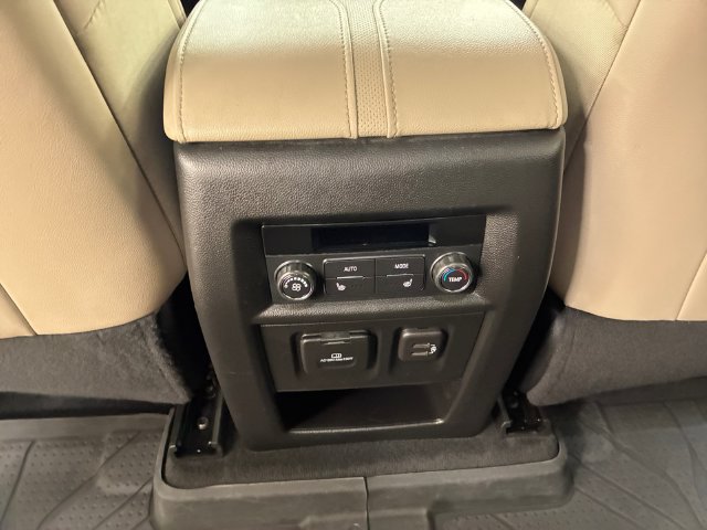 Certified 2023 Chevrolet Traverse Premier AWD/4WD image 19