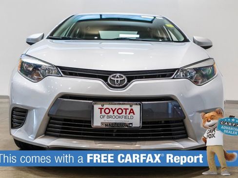 Used 2016 Toyota Corolla LE FWD image 2