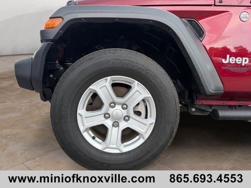 Used 2021 Jeep Wrangler Sport AWD/4WD image 9