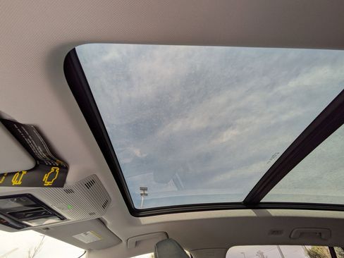 New 2026 Volkswagen Tiguan SE image 15