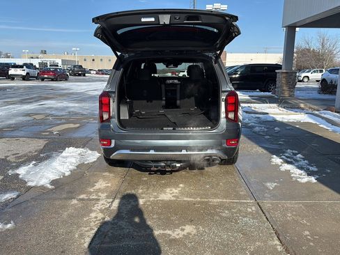 Used 2022 Hyundai Palisade Calligraphy w/ Winter Package image 4
