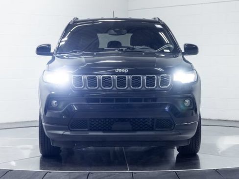 Used 2024 Jeep Compass Latitude AWD/4WD image 5
