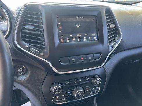 Used 2021 Jeep Cherokee Latitude Lux w/ Sun & Sound Group image 12