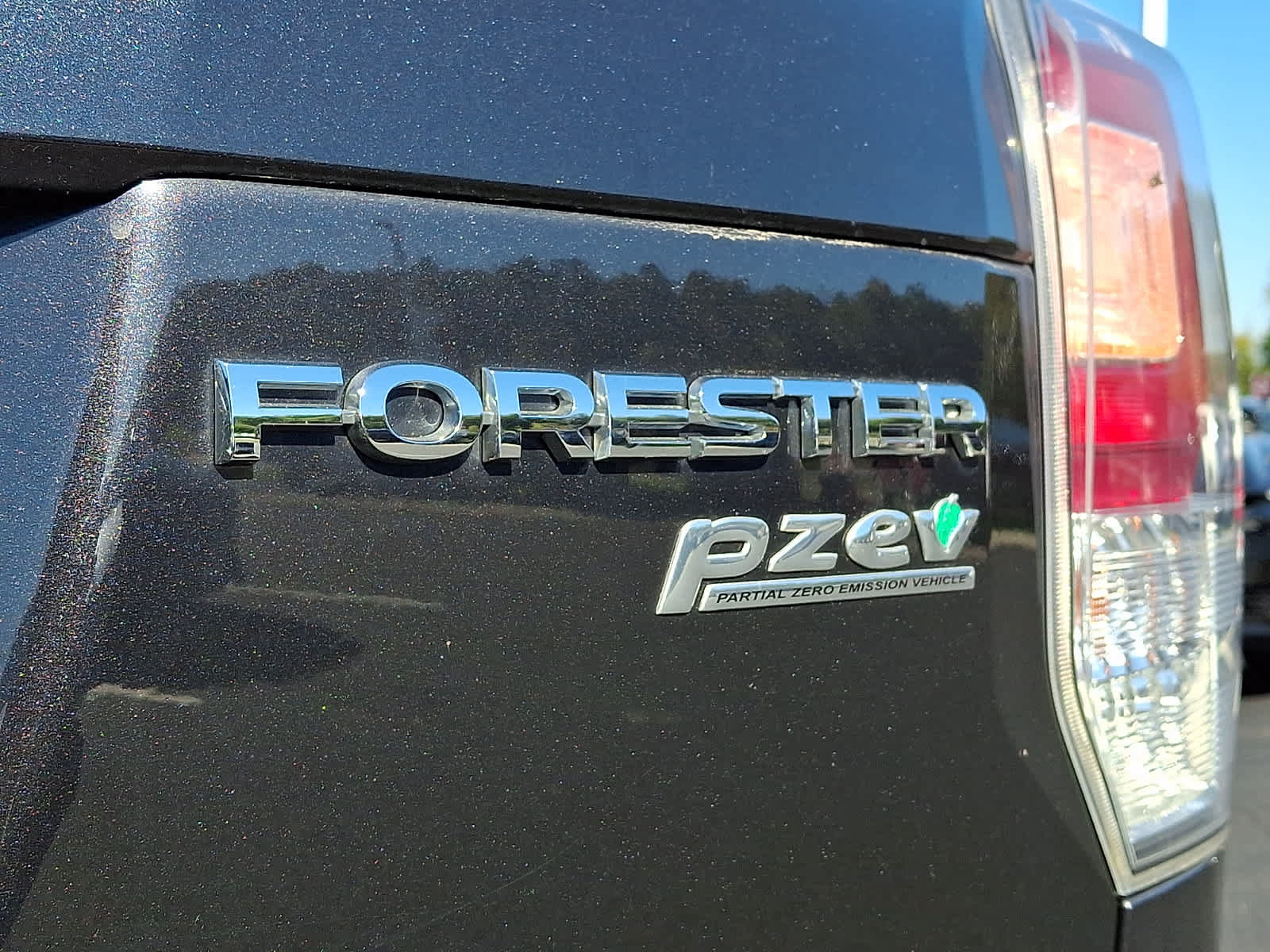 Used 2017 Subaru Forester 2.5i Touring AWD/4WD image 33