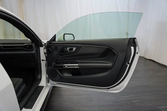 Used 2025 Ford Mustang Coupe RWD image 17