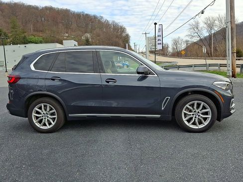 Used 2022 BMW X5 xDrive40i w/ Parking Assistance Package image 8