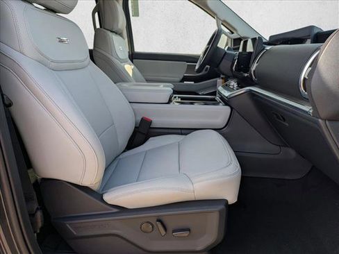 New 2025 Ford Expedition Platinum w/ Driver's Package image 20