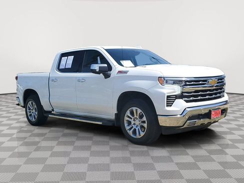 Used 2024 Chevrolet Silverado 1500 LTZ AWD/4WD image 3