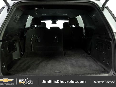 Certified 2025 Chevrolet Traverse LT FWD image 30