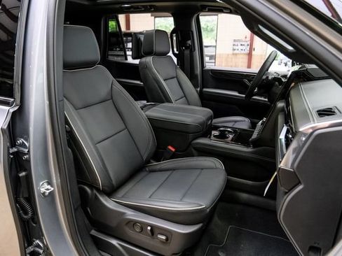 Used 2026 GMC Yukon Elevation w/ Elevation Premium Package AWD/4WD image 67