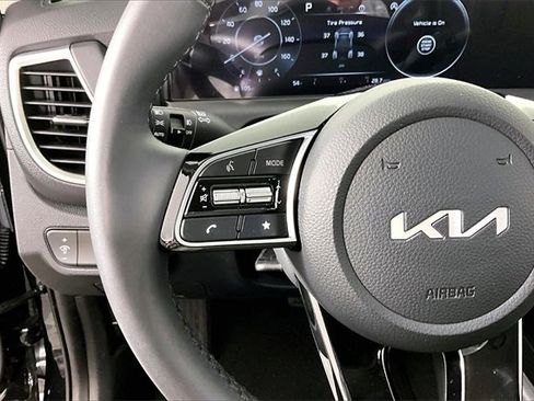 Certified 2026 Kia Seltos EX w/ EX Sunroof Package image 11