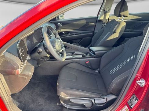 Used 2024 Hyundai Elantra SEL FWD image 20
