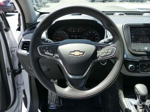 Used 2023 Chevrolet Equinox LS FWD image 18