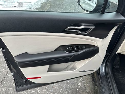 Used 2023 Kia Sportage EX image 37