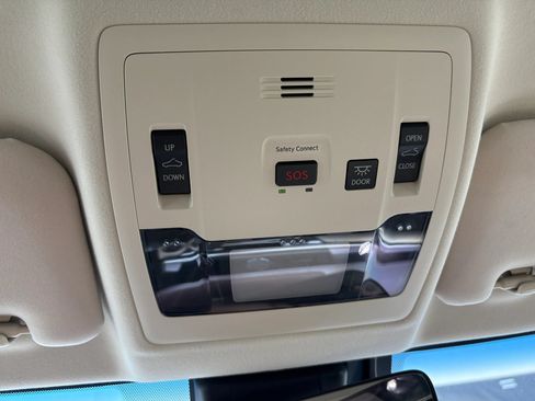 Used 2018 Lexus ES 350 w/ Luxury Package w/Wood Trim FWD image 34