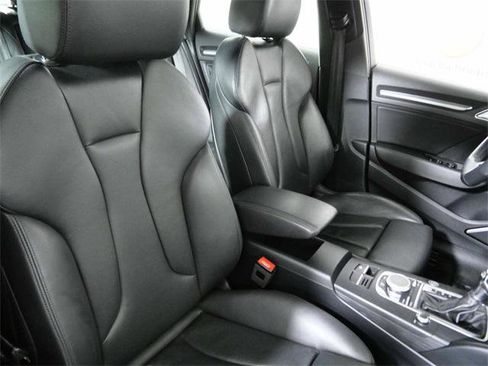 Used 2018 Audi A3 e-tron Premium Plus w/ Technology Package image 12