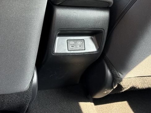 Used 2025 Toyota Corolla LE FWD image 11