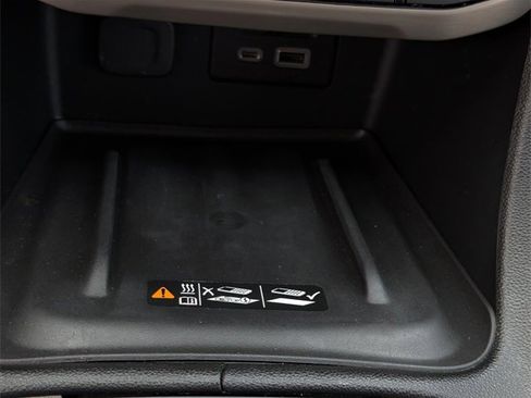 Used 2023 GMC Acadia Denali w/ Denali Technology Package image 18