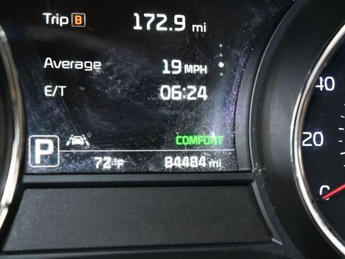 Used 2016 Kia Sedona SX Limited image 39