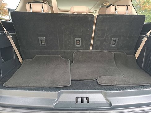 Used 2024 Ford Expedition Limited image 14